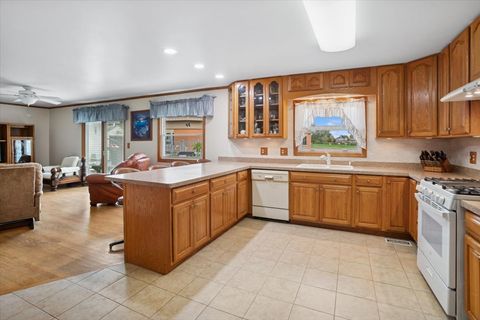 Tiny photo for 1237 Dover Lane, Elk Grove Village, IL 60007 (MLS # 12484020)