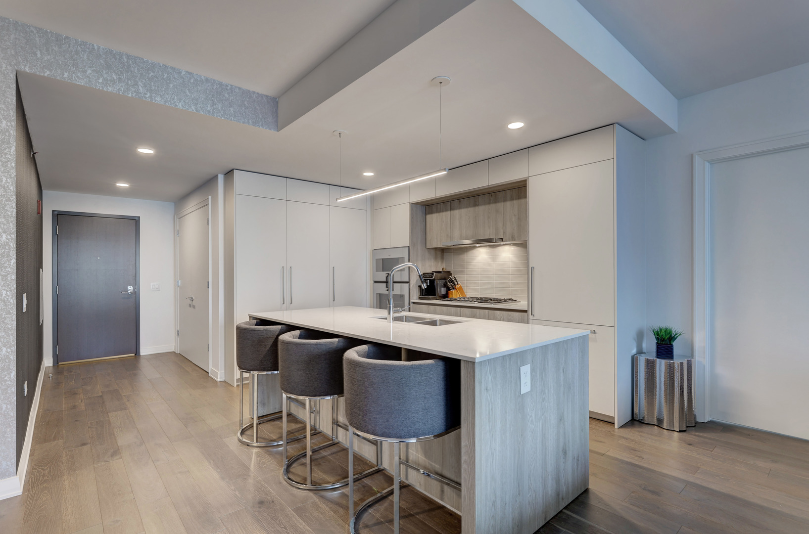 211 N Harbor Drive 2003