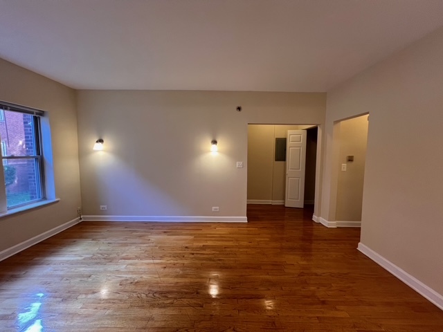 1347 1/2 W Touhy Avenue 2S