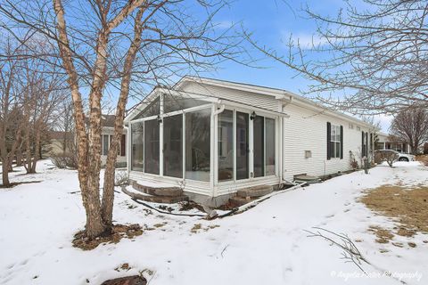 Tiny photo for 54 Rocking Horse Lane, Grayslake, IL 60030 (MLS # 12589399)