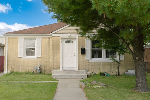 Photo of 9638 REEVES Court, Franklin Park, IL 60131 (MLS # 12690778)