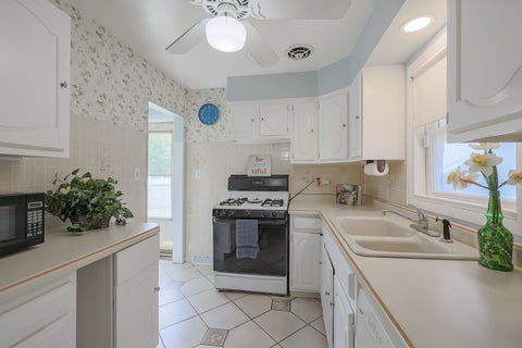 Tiny photo for 65 Victoria Drive, Northlake, IL 60164 (MLS # 12761412)