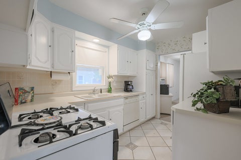 Tiny photo for 65 Victoria Drive, Northlake, IL 60164 (MLS # 12761412)