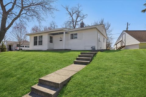 Photo of 63 Wren Road, Carpentersville, IL 60110 (MLS # 12602377)