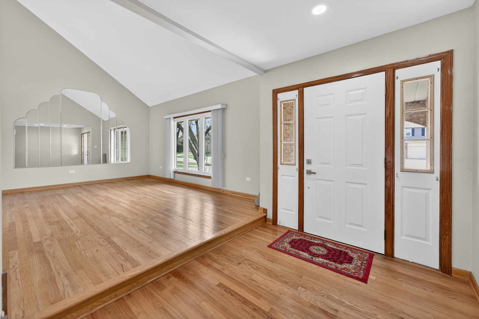1281 Scarlet Drive