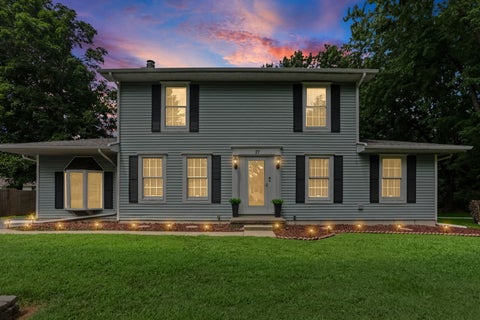 Photo of 27 Bel Air Drive, Centralia, IL 62801 (MLS # 12697646)