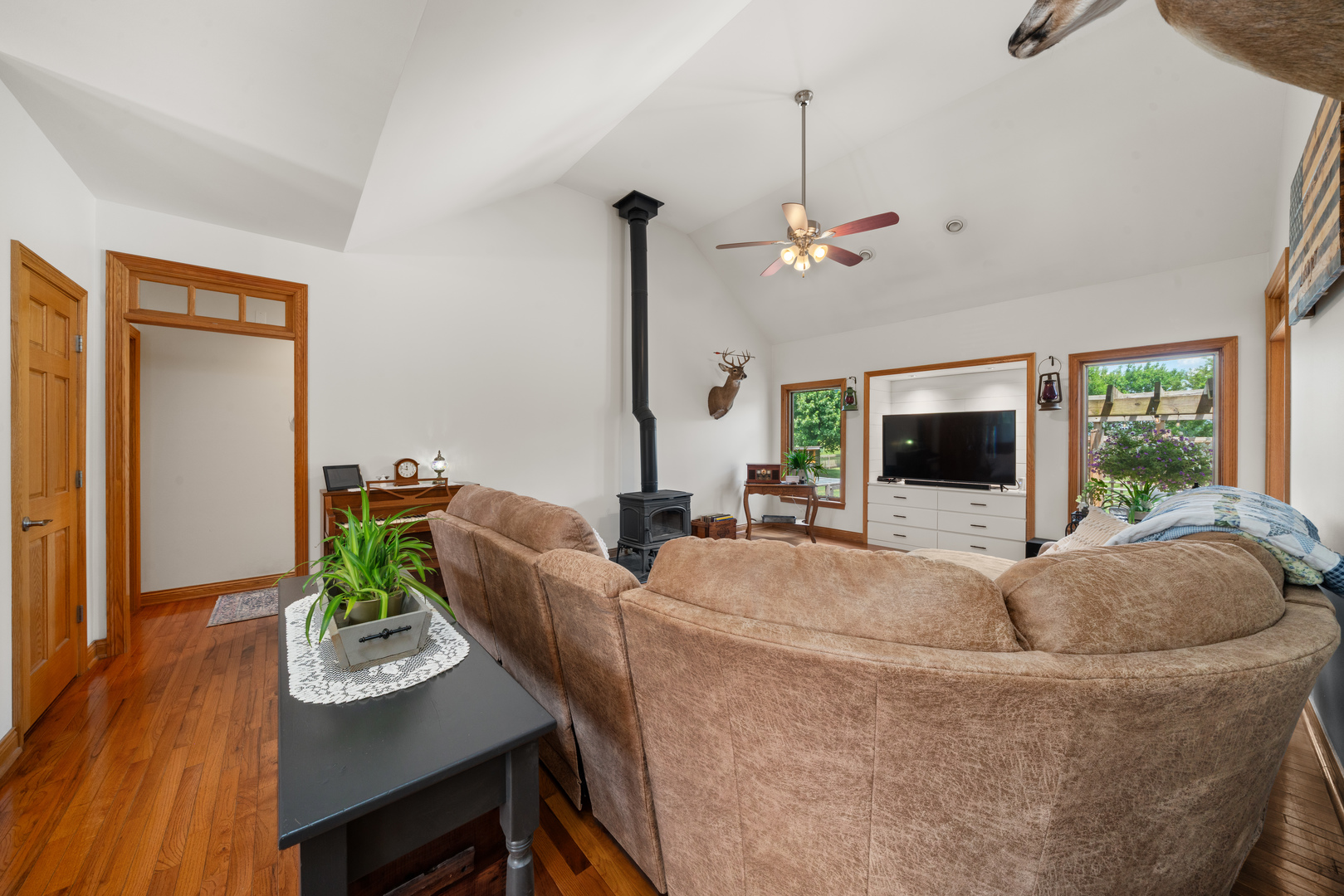 990 Fox Trail Lane