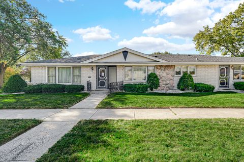 A home in Oak Lawn