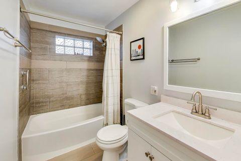 Tiny photo for 2134 N WINCHESTER Avenue #A, Chicago, IL 60614 (MLS # 12492144)