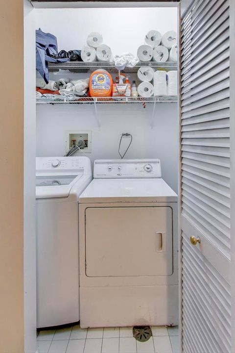 Tiny photo for 2134 N WINCHESTER Avenue #A, Chicago, IL 60614 (MLS # 12492144)