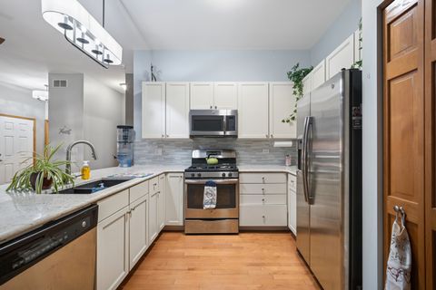 Tiny photo for 672 Falls Circle, Pingree Grove, IL 60140 (MLS # 12499714)