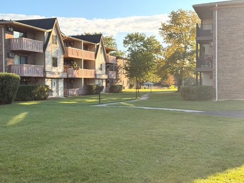 Tiny photo for 11 Echo Court #12, Vernon Hills, IL 60061 (MLS # 12496893)