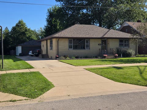 Photo of 530 E 3rd Street, Lockport, IL 60441 (MLS # 12741854)