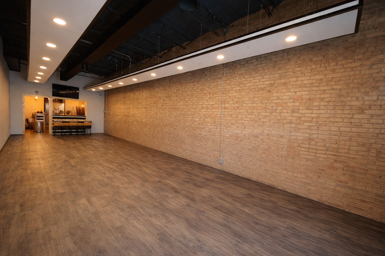 3541 W IRVING PARK Road