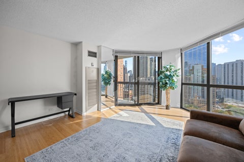 Tiny photo for 33 W Delaware Place #20G, Chicago, IL 60610 (MLS # 12724626)