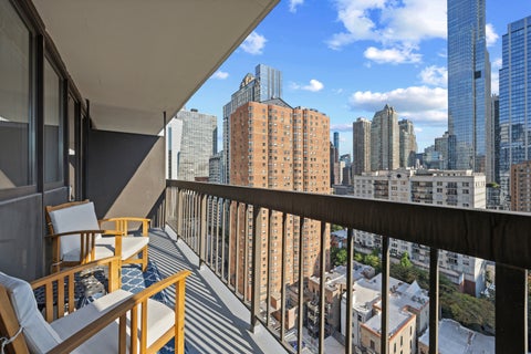 Tiny photo for 33 W Delaware Place #20G, Chicago, IL 60610 (MLS # 12724626)