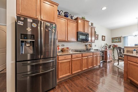 Tiny photo for 731 Slate Run, Elgin, IL 60124 (MLS # 12528898)