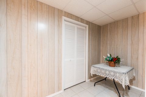 Tiny photo for 731 Slate Run, Elgin, IL 60124 (MLS # 12528898)