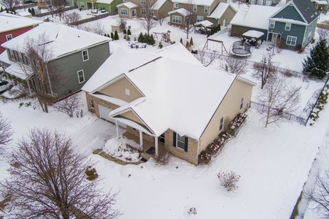 Tiny photo for 731 Slate Run, Elgin, IL 60124 (MLS # 12528898)