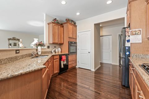 Tiny photo for 731 Slate Run, Elgin, IL 60124 (MLS # 12528898)