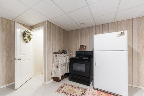 Tiny photo for 731 Slate Run, Elgin, IL 60124 (MLS # 12528898)