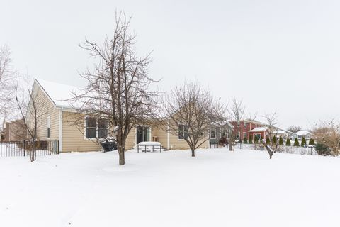 Tiny photo for 731 Slate Run, Elgin, IL 60124 (MLS # 12528898)
