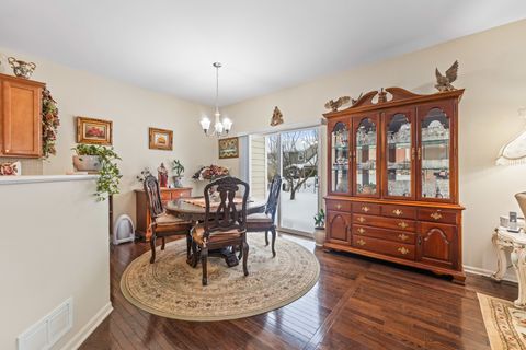 Tiny photo for 731 Slate Run, Elgin, IL 60124 (MLS # 12528898)