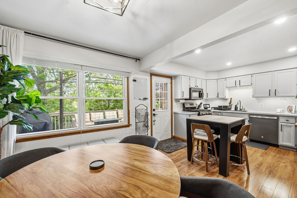 Properties 4 7341 East Avenue