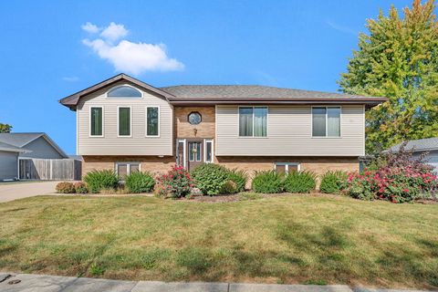 Tiny photo for 2411 Ruth Fitzgerald Drive, Plainfield, IL 60586 (MLS # 12488014)
