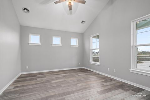 Tiny photo for 3 Dogwood Way, Ottawa, IL 61350 (MLS # 12627848)