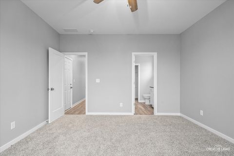 Tiny photo for 3 Dogwood Way, Ottawa, IL 61350 (MLS # 12627848)