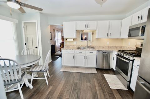 Tiny photo for 1014 Stonehedge Court, Crystal Lake, IL 60014 (MLS # 12524958)