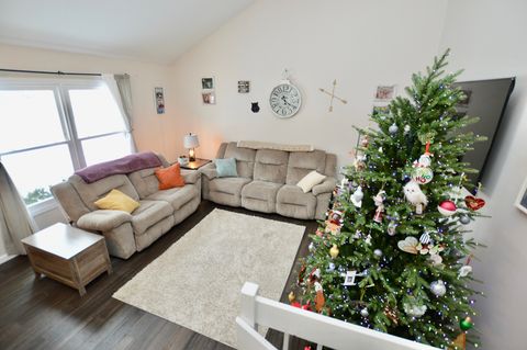 Tiny photo for 1014 Stonehedge Court, Crystal Lake, IL 60014 (MLS # 12524958)