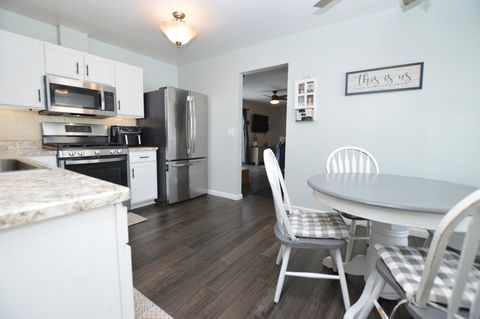 Tiny photo for 1014 Stonehedge Court, Crystal Lake, IL 60014 (MLS # 12524958)