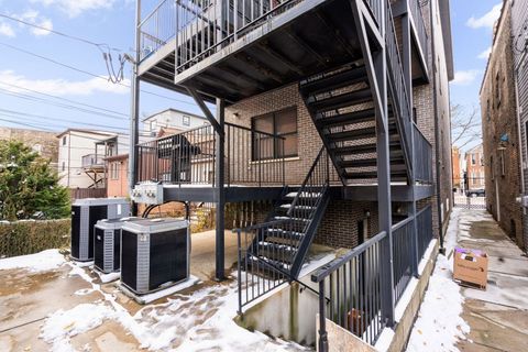 Tiny photo for 3213 S Wells Street #1, Chicago, IL 60616 (MLS # 12516979)