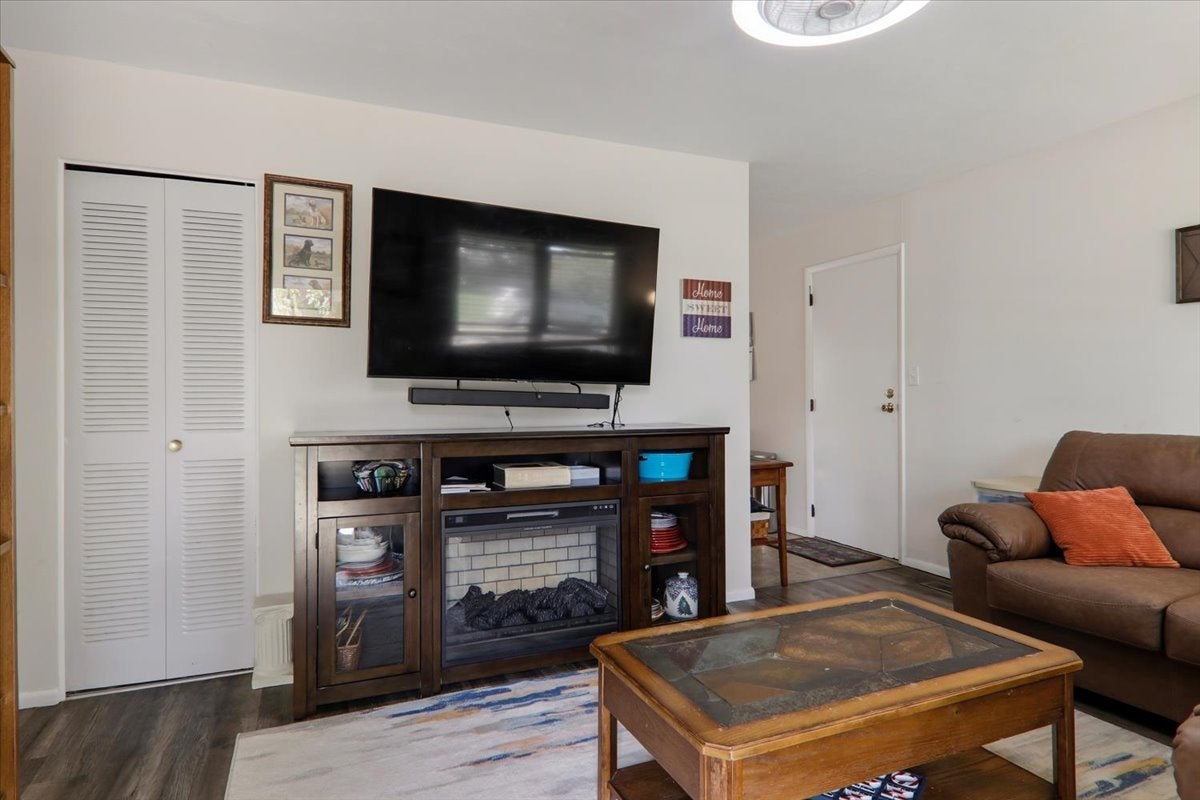 1402 Mount Vernon Drive