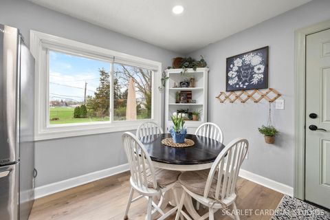 Tiny photo for 801 Sunset Circle, Streamwood, IL 60107 (MLS # 12616111)