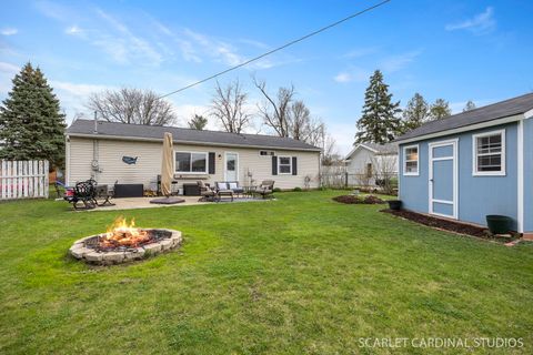 Tiny photo for 801 Sunset Circle, Streamwood, IL 60107 (MLS # 12616111)