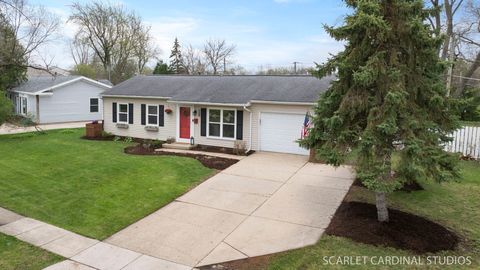 Tiny photo for 801 Sunset Circle, Streamwood, IL 60107 (MLS # 12616111)