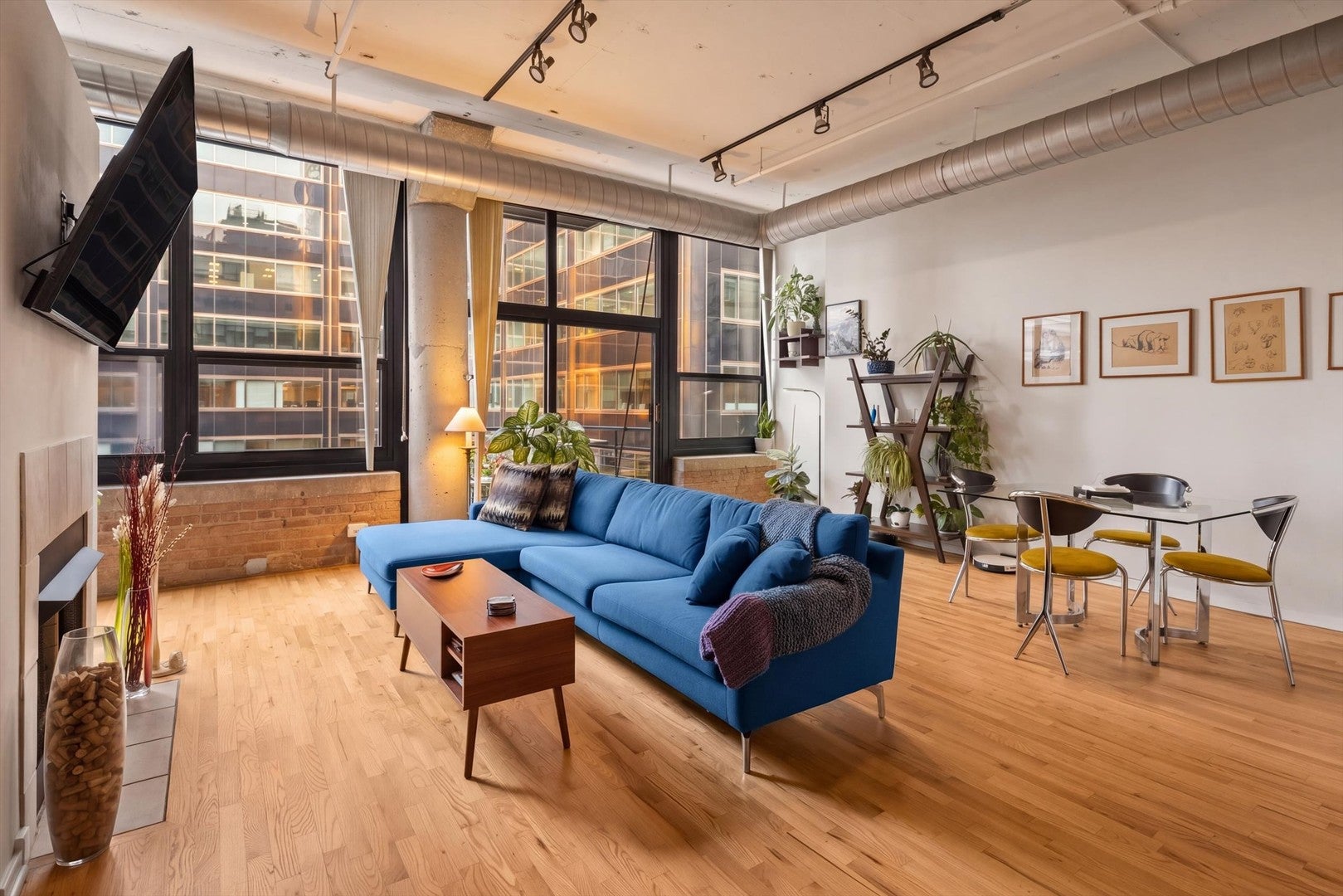 130 S CANAL Street 607