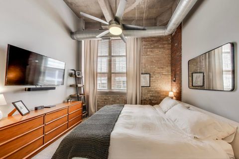 Tiny photo for 1735 N Paulina Street #422, Chicago, IL 60622 (MLS # 12489304)