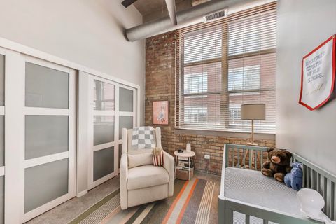 Tiny photo for 1735 N Paulina Street #422, Chicago, IL 60622 (MLS # 12489304)