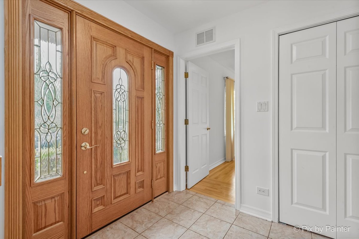 815 Charleston Lane