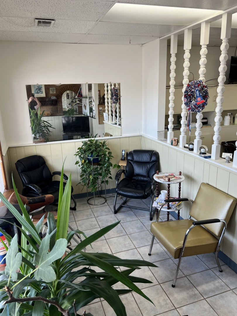 630 W Algonquin Road