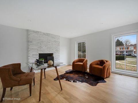 Tiny photo for 3031 Indianwood Road, Wilmette, IL 60091 (MLS # 12593963)