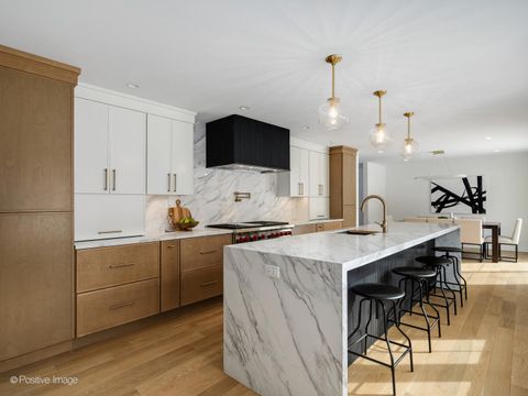 Tiny photo for 3031 Indianwood Road, Wilmette, IL 60091 (MLS # 12593963)