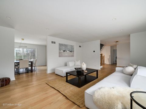 Tiny photo for 3031 Indianwood Road, Wilmette, IL 60091 (MLS # 12593963)