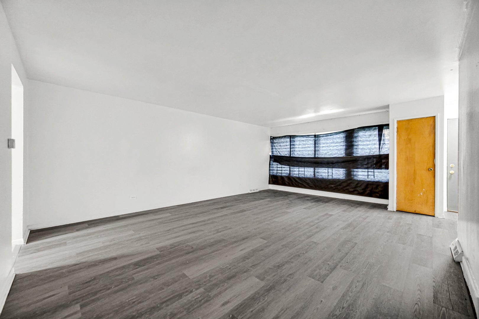 2303 E 100th Street