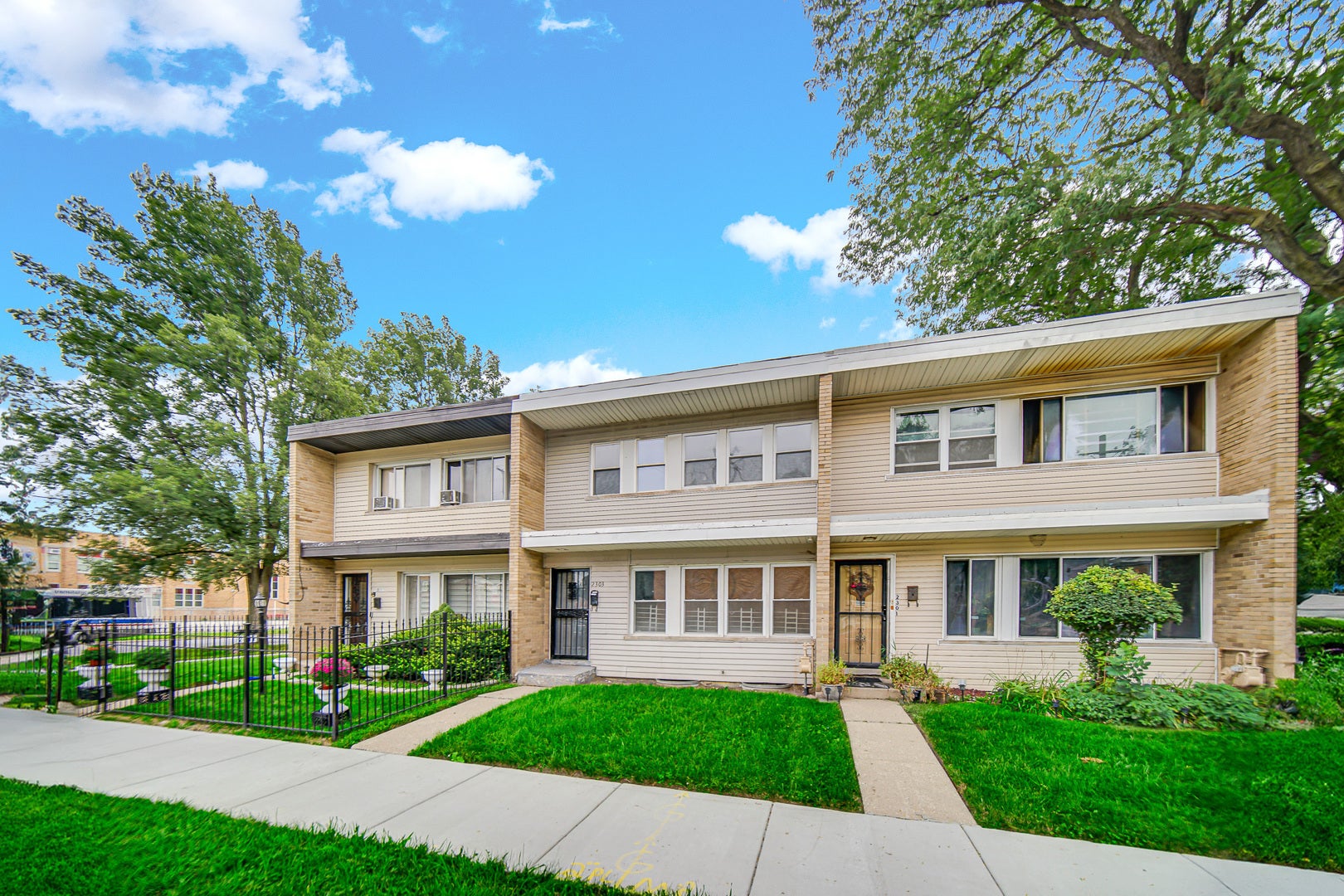 2303 E 100th Street