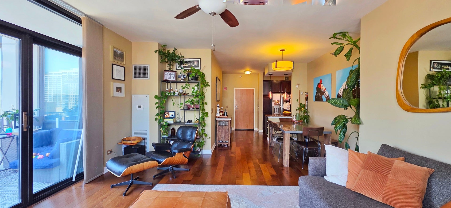 435 W Erie Street 1002